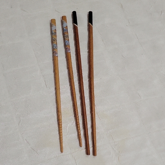 Accessories - Elegant Wooden Hair  Chopsticks Set